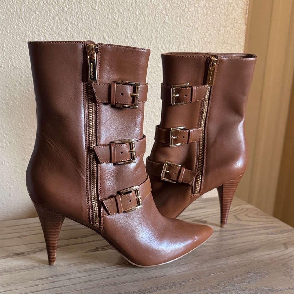 Michael kors leather Lori bootie brown NEW NEVER WORN